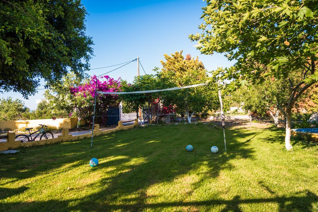 Villa Marqua Kalavarda Exterior photo